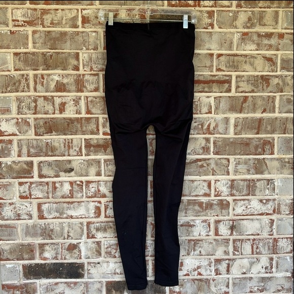 Assets by Spanx Black Shiny Leggings - Picture 1 of 5